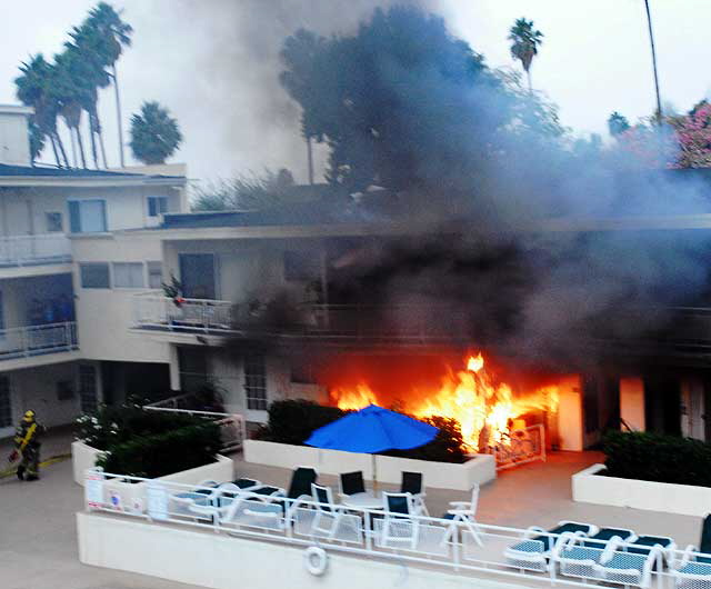 Apartment fire at 1606 North Laurel Avenue, Sunday morning, October 25, 2009