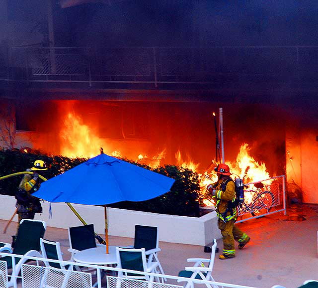 Apartment fire at 1606 North Laurel Avenue, Sunday morning, October 25, 2009