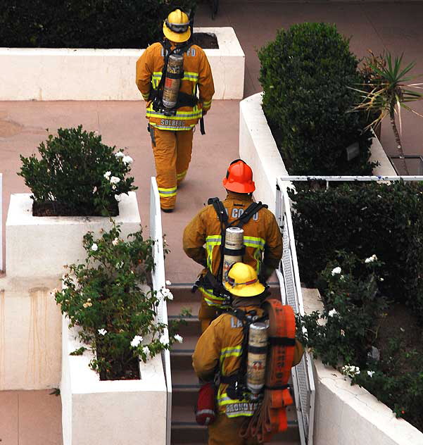 Apartment fire at 1606 North Laurel Avenue, Sunday morning, October 25, 2009