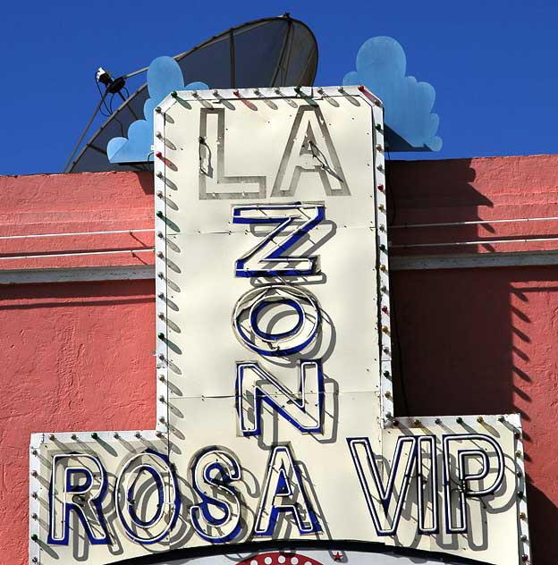 La Zona Rosa. Pacific Avenue, San Pedro 