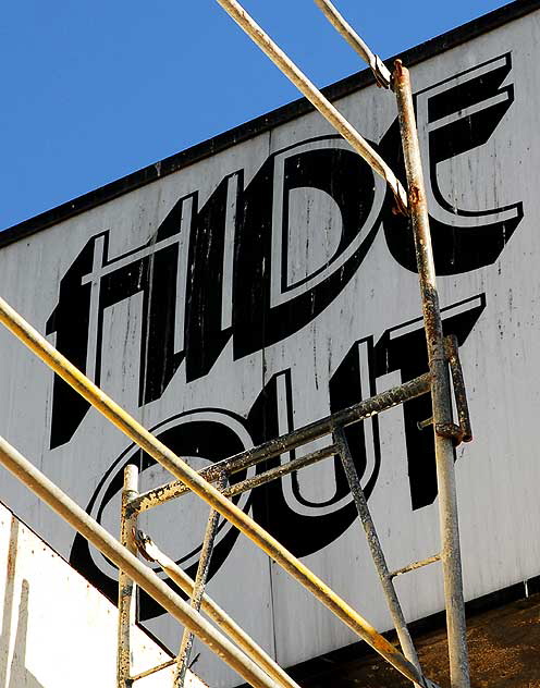 "Hide Out" - Melrose Avenue, Monday, November 2, 2009