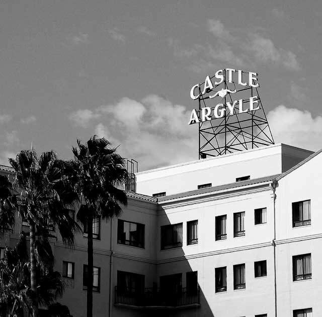 Castle Argyle, Hollywood