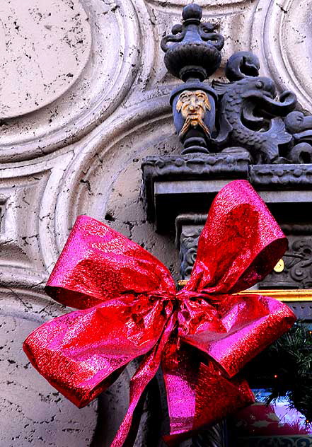 Christmas bow, El Capitan Theater, Hollywood Boulevard