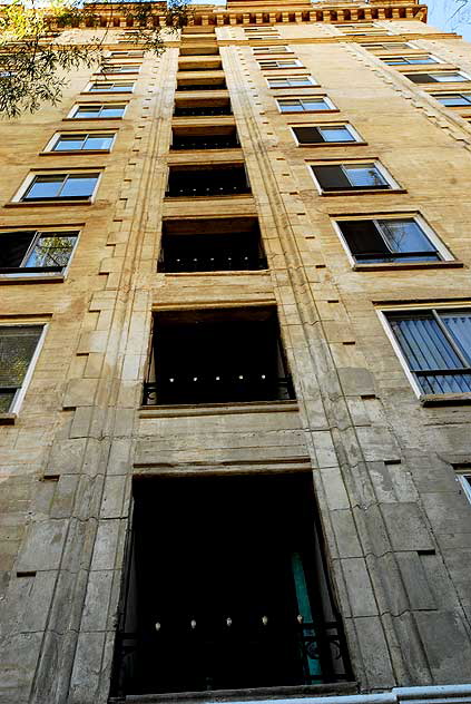 The Fontenoy apartments at 1811 North Whitley, Hollywood - Leland A. Bryant, 1928