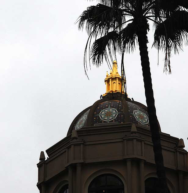 Dome at the intersection of Beverly and Wilshire, Beverly Hills