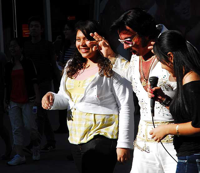 Elvis impersonator on Hollywood Boulevard, Tuesday, January 5, 2010