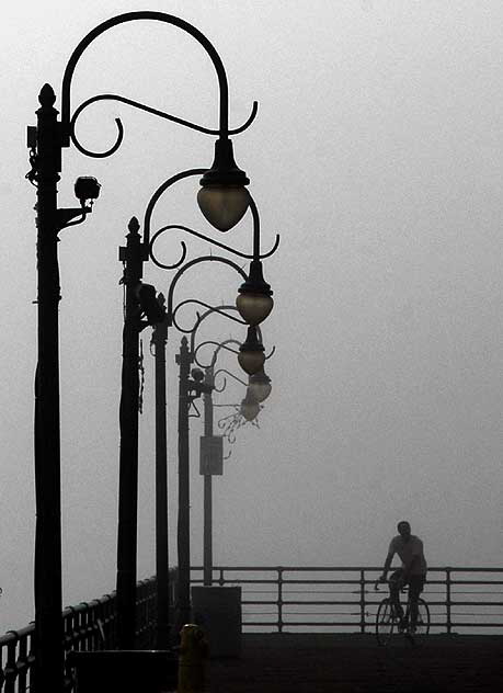 Fog at the Santa Monica Pier, mid-afternoon, Thursday, January 7, 2010