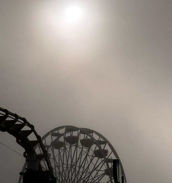 Fog at the Santa Monica Pier, mid-afternoon, Thursday, January 7, 2010