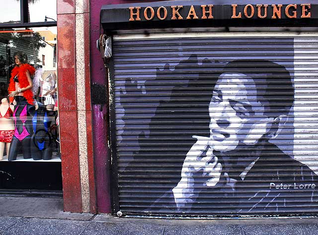 Hookah Lounge (Peter Lorre), Hollywood Boulevard