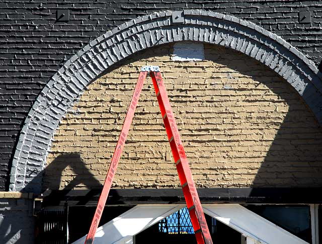 Arch and ladder on Cherokee, Hollywood 
