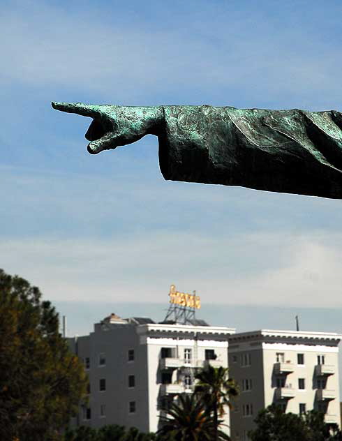 Harrison Gray Otis / Newsboy sculpture at MacArthur Park, Los Angeles