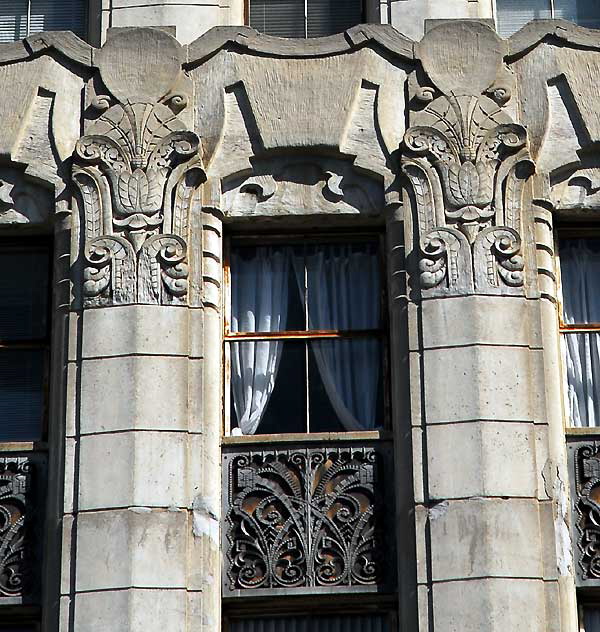 The Wilshire Professional Building, northeast corner of Wilshire Boulevard and Manhattan Place in Los Angeles