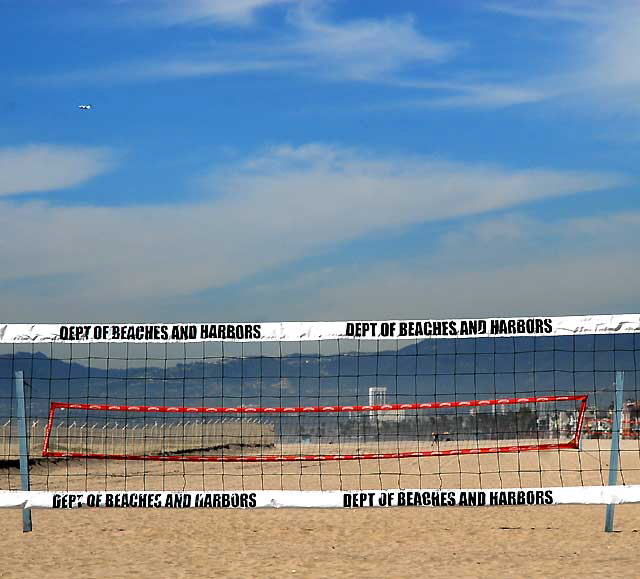 Venice City Beach at the south end of the Marina Peninsula - Pacific and Via Marina - Wednesday, March 17, 2010