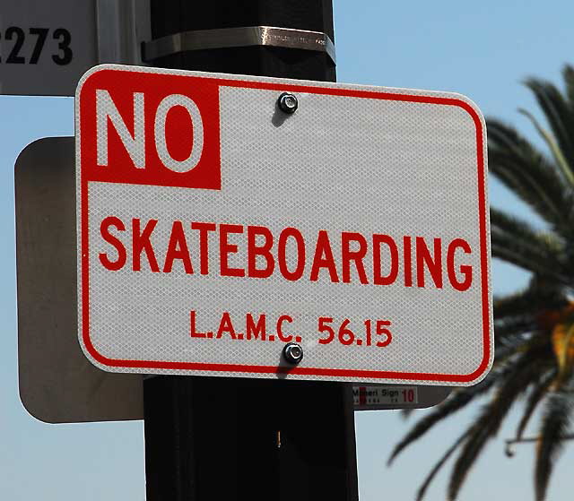 No Skateboarding, Hollywood Boulevard