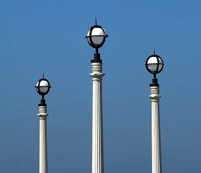 Manhattan Beach Pier, Tuesday, March 23, 2010