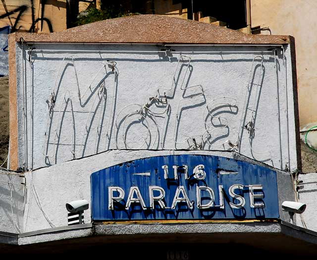 Paradise Motel, 1116 Sunset Boulevard at Belleview 