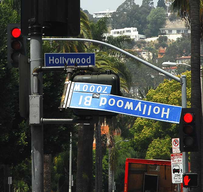 Hollywood Boulevard at Sycamore - Broken