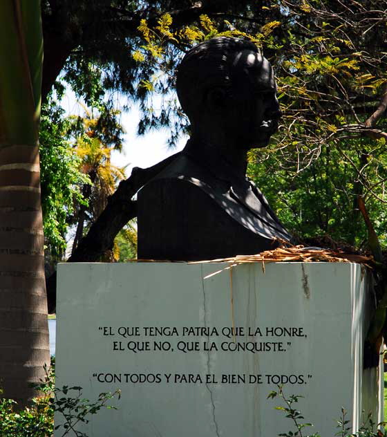 Bust of José Martí - 1975 sculpture by Sergio Lopes Mesa, Echo Park, Los Angeles