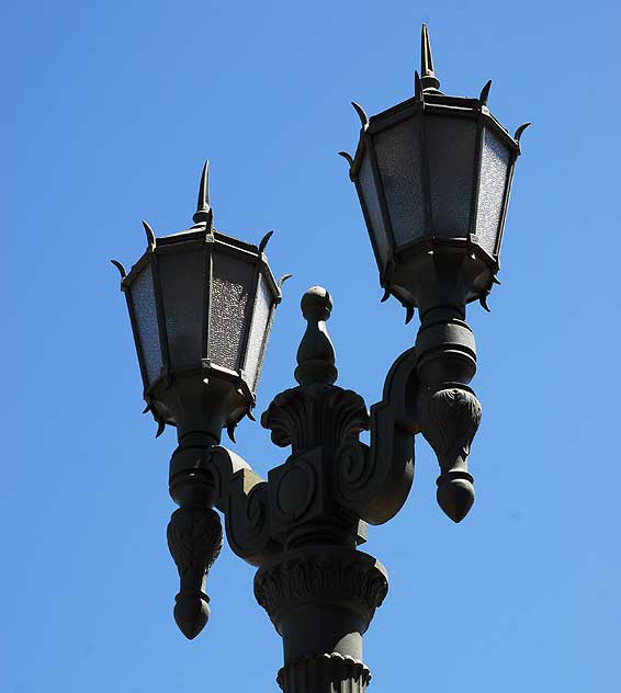Streetlamp, La Cienega Boulevard near Pickford Place