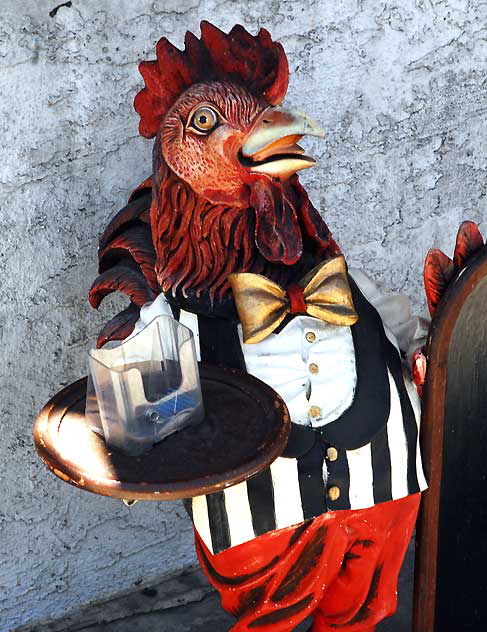 Wooden chicken - Cahuenga at Hollywood Boulevard