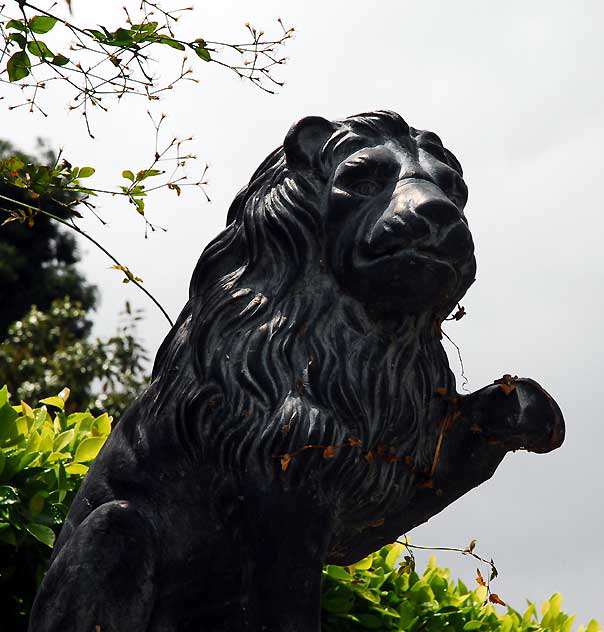 Figure on the corner of Walden Drive and Carmelita Avenue in Beverly Hills