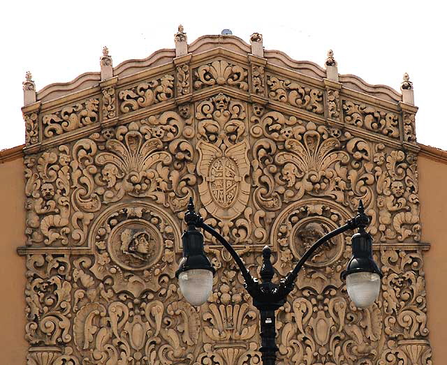 Baroque façade, Hollywood Boulevard 