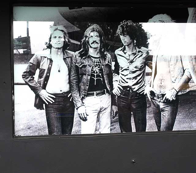 Rock band photo, Hollywood Boulevard 