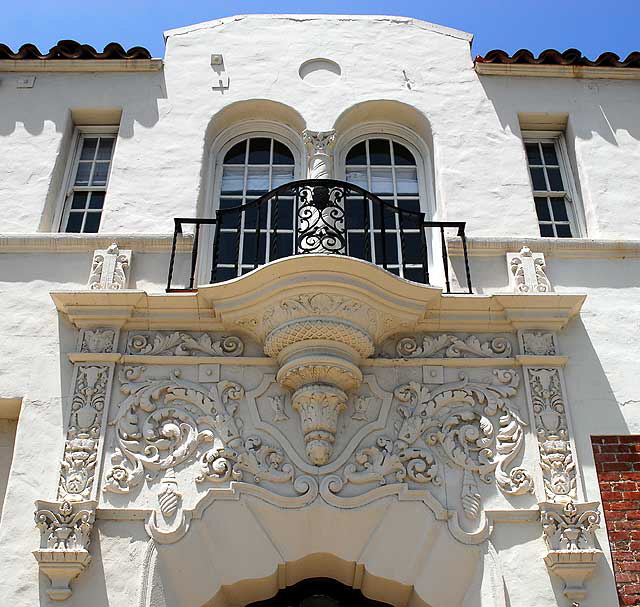 Juliette balcony, Fourth Street at La Brea  