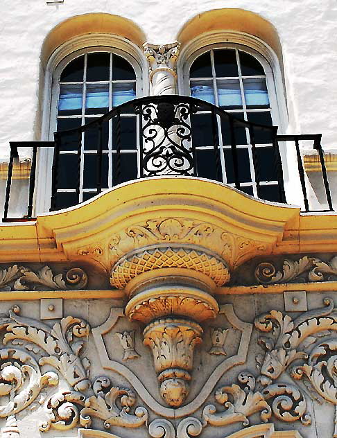 Juliette balcony, Fourth Street at La Brea  