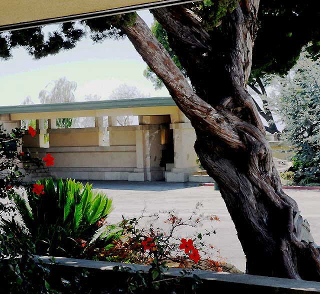 At Hollyhock House, 1921, Frank Lloyd Wright - Hollywood, California 