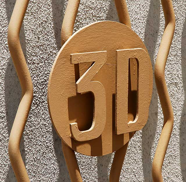 3-D Gate