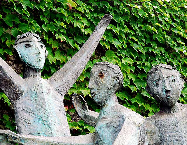 David Green sculpture, The Family, Sunset Boulevard and Havenhurst Drive, West Hollywood