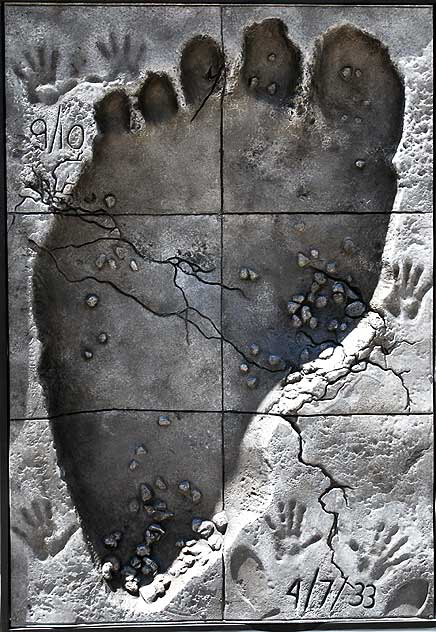 King Kong's footprint, Hollywood Boulevard