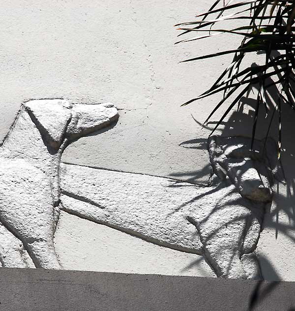 Former Hollywood Dog and Cat Hospital, 940 North Highland Avenue, Hollywood