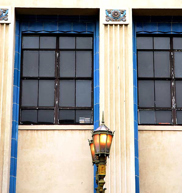 Hollywood News Building (Citizen News) - 1929, Francis D. Rutherford - 1545 Wilcox Avenue, Hollywood