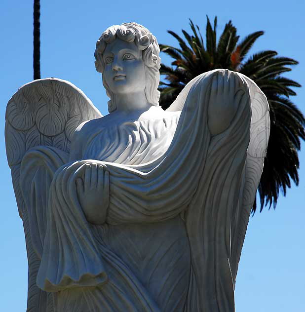 Hollywood Forever Cemetery, Santa Monica Boulevard, Hollywood