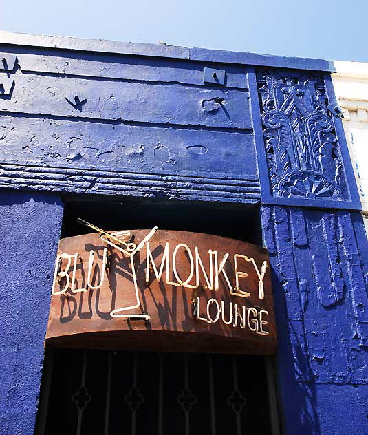 Blu Monkey Bar and Lounge - 5521 Hollywood Boulevard