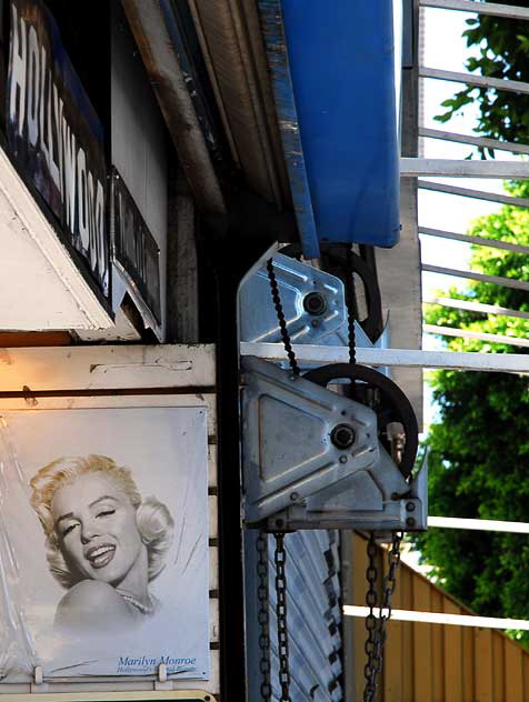 Souvenir shop near Hollywood and Vine - Marilyn Monroe