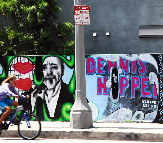 Dennis Hopper "tribute wall" - Pacific and Brooks, Venice Beach - photographed on Friday, August 6, 2010