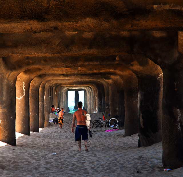 Under Manhattan Beach Pier, Tuesday, August 24, 2010