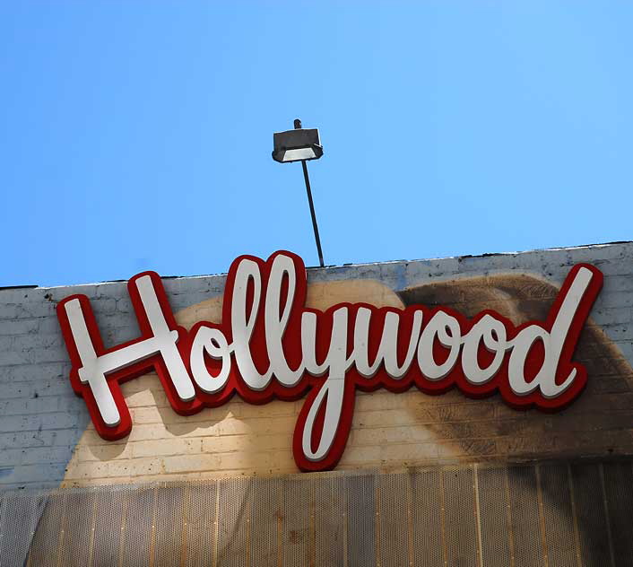 Hollywood sign in the alley behind the Hollywood Wax Museum