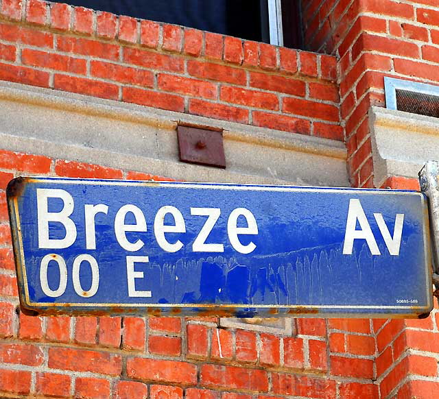 Breeze Avenue in Venice Beach