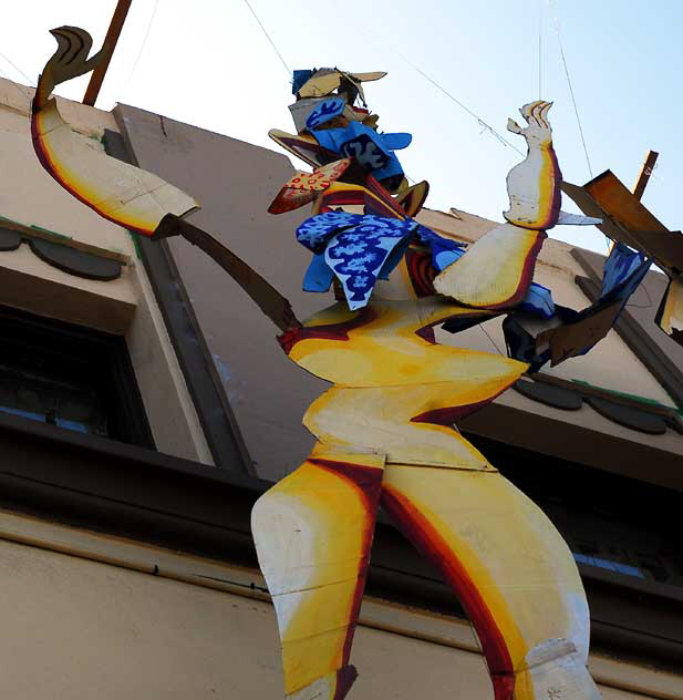 Giant puppet at the corner of Washington Boulevard and Pacific Avenue in Venice Beach