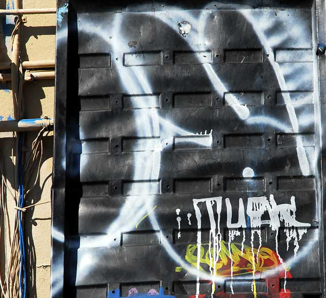 Dumpster Bunny, alley behind Melrose Avenue