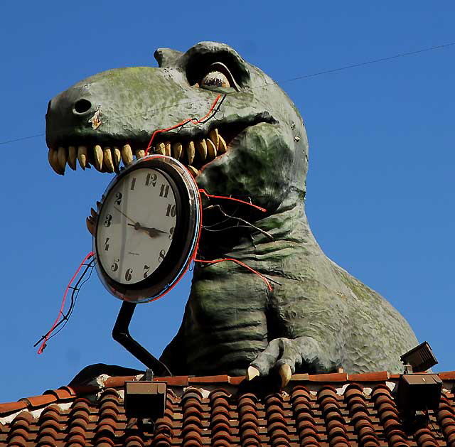 Dinosaur clock on roof of Ripley's Believe it or Not museum, Hollywood Boulevard
