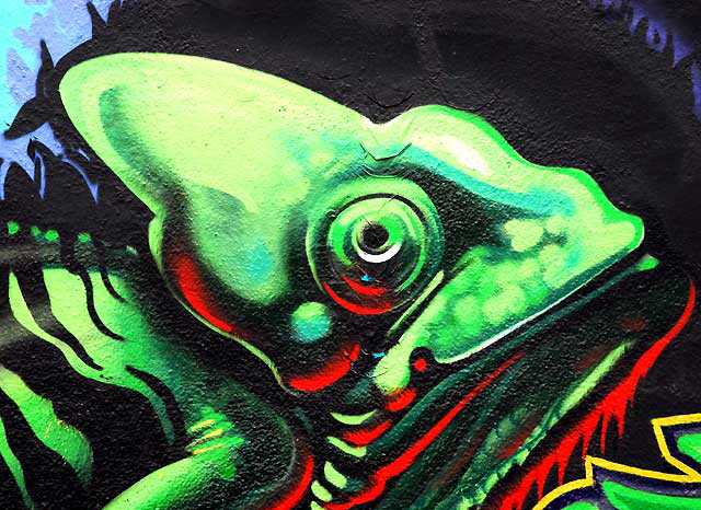 Lizard Eye, mural in alley, Melrose at Fuller
