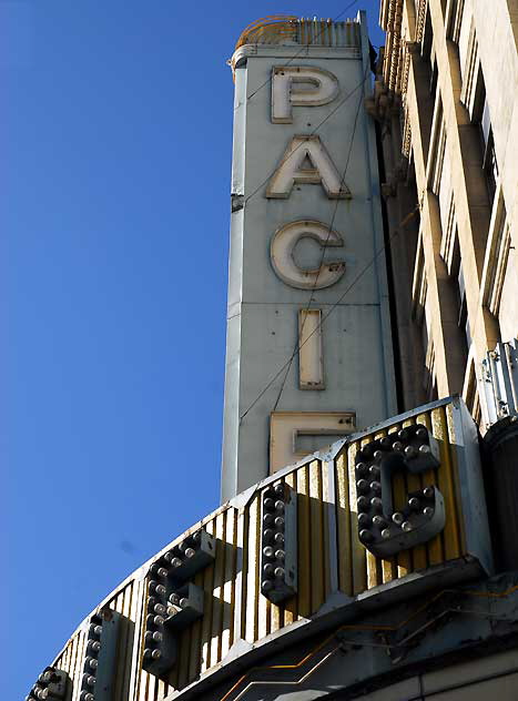 Warner Pacific Theater, Hollywood Boulevard