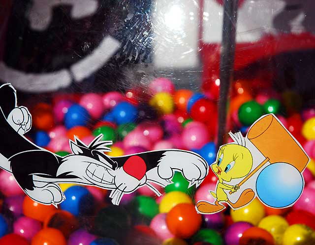 Tweety and Sylvester, gumball machine, Hollywood Boulevard