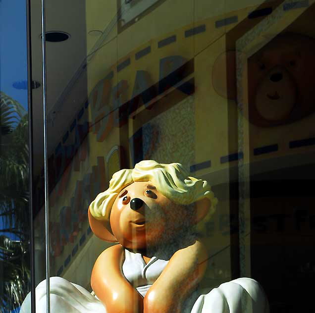 Build-a-Bear, Hollywood and Highland Center, Marilyn Monroe Bear