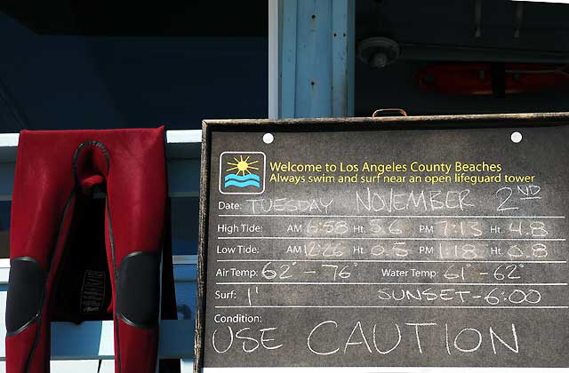 Conditions at Venice Beach, Lifeguard Station, Venice Beach Pier, Tuesday, November 2, 2010